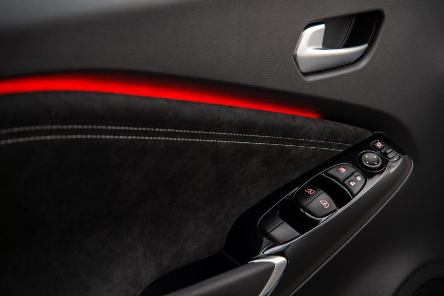 Детали интерьера Nissan Juke N-Design 2019 года  (WW) (фото 5 из 15)